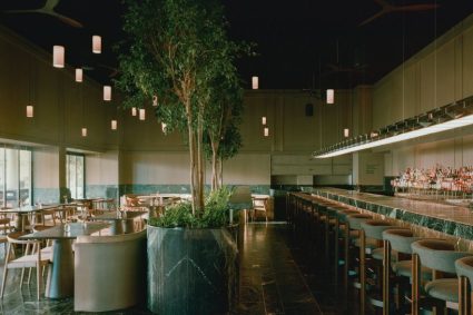 athens’ historic café opens to the gardens in revamp by neiheiser argyros and esé studio
